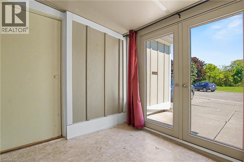 31 Father Biro Trail, Hamilton, Ontario  L9B 1T8 - Photo 3 - 40835068