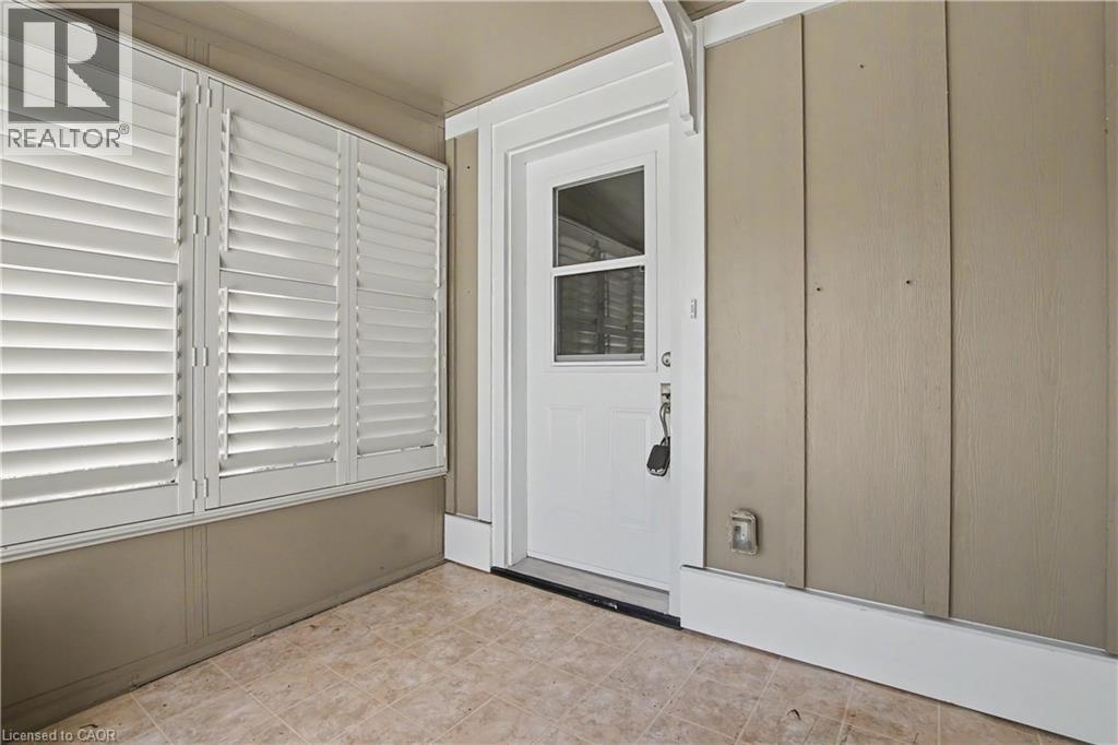 31 Father Biro Trail, Hamilton, Ontario  L9B 1T8 - Photo 4 - 40835068