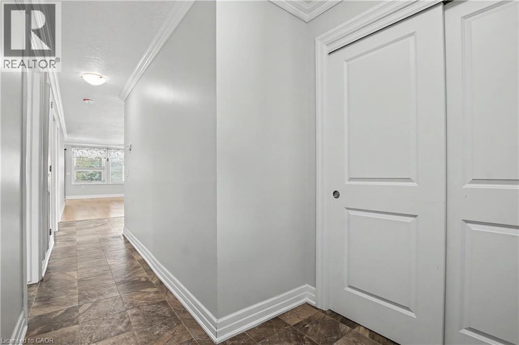 31 Father Biro Trail, Hamilton, Ontario  L9B 1T8 - Photo 6 - 40835068