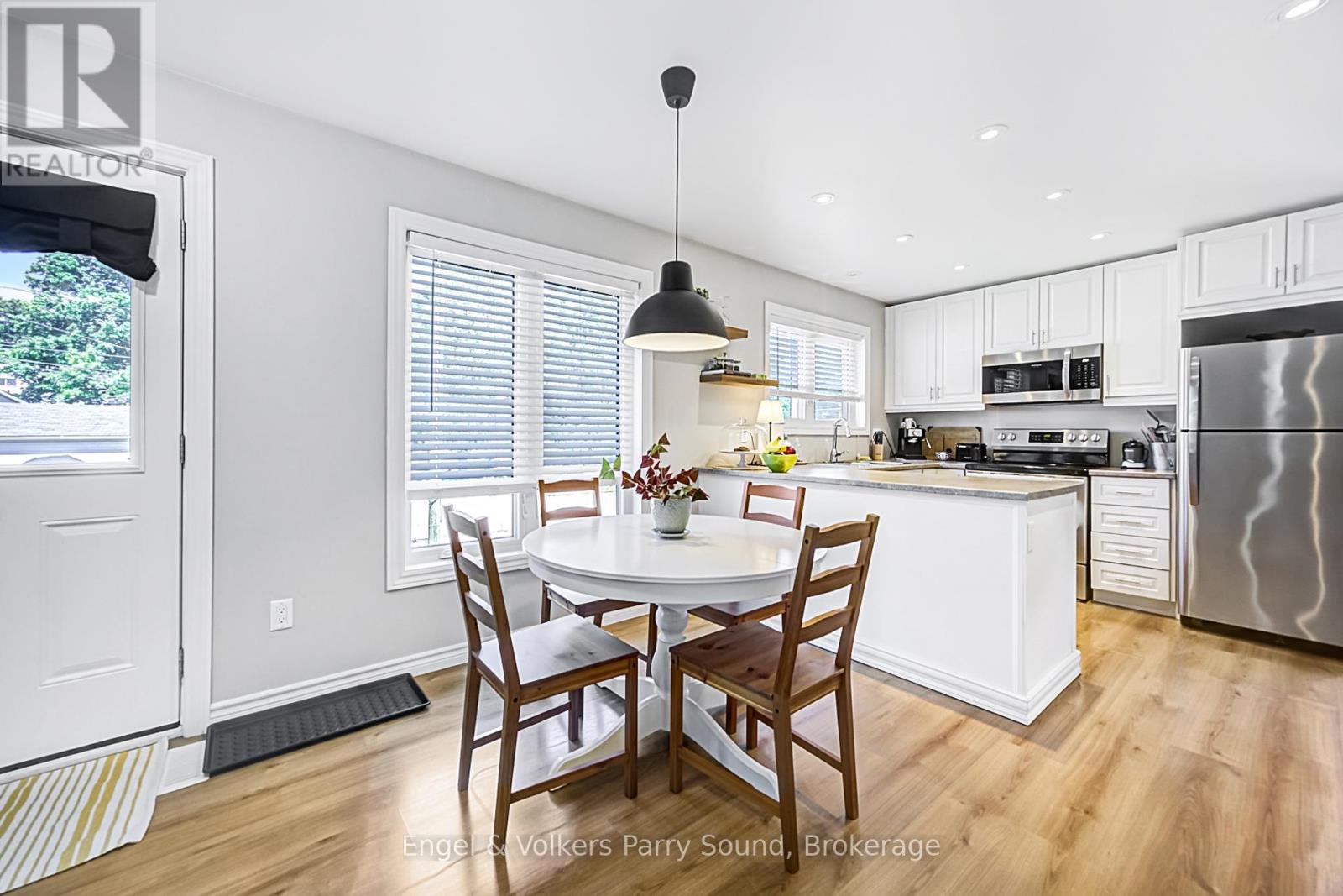 6 Lawrence Street, Parry Sound, Ontario  P2A 2E2 - Photo 10 - X13420562