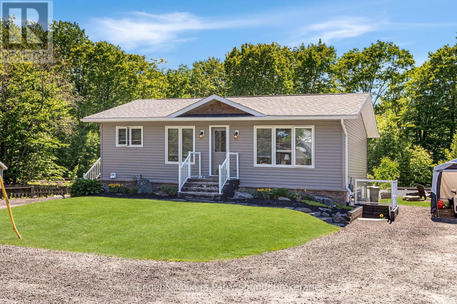 6 Lawrence Street, Parry Sound, Ontario  P2A 2E2 - Photo 3 - X13420562