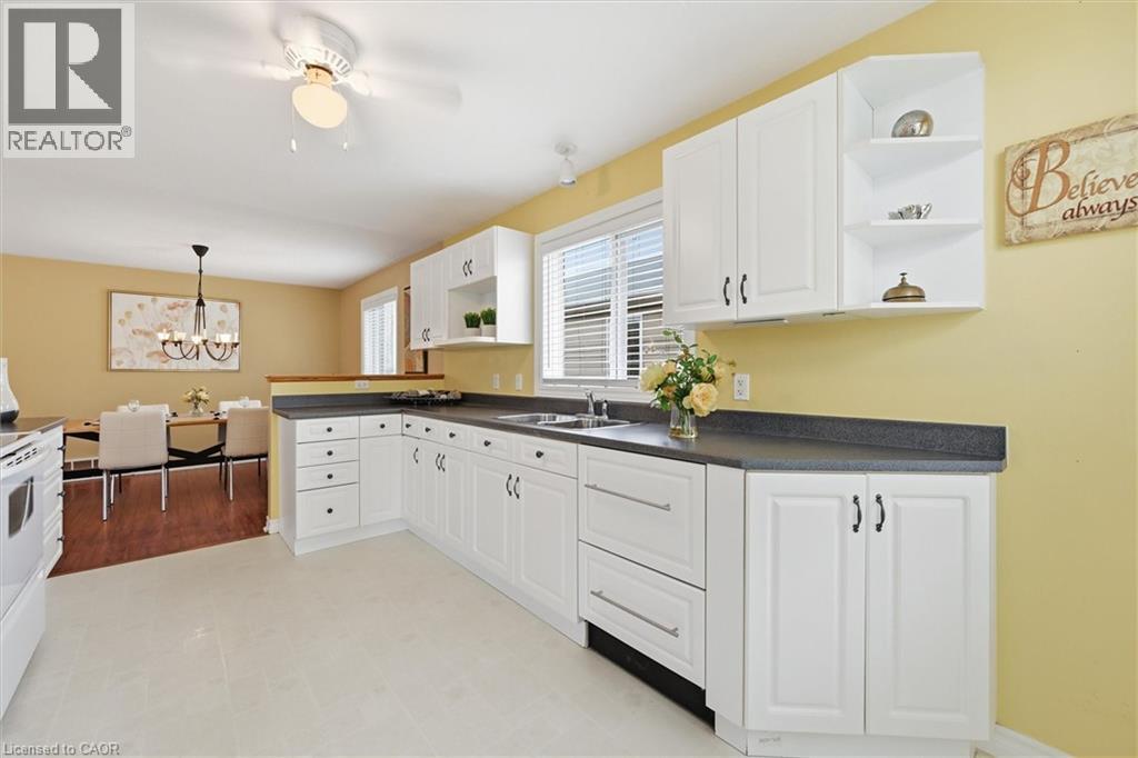 111 Gracehill Crescent, Freelton, Ontario  L8B 1A5 - Photo 10 - 40838270