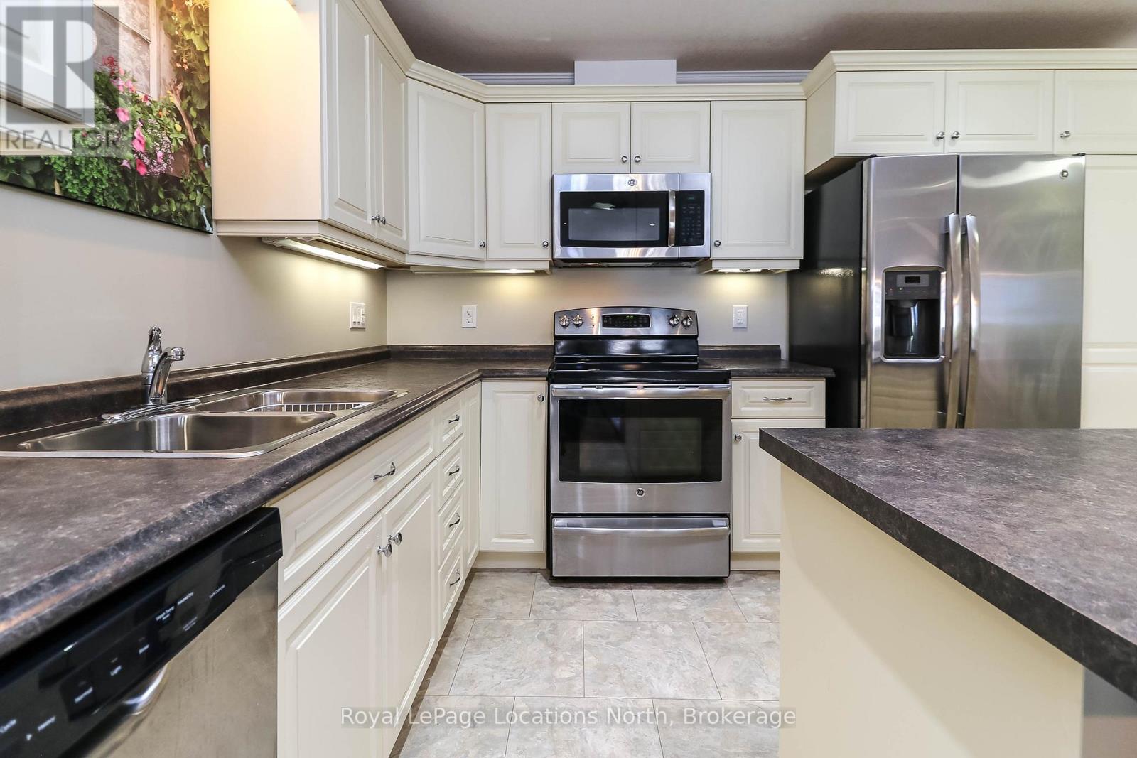 46 Garden Grove Crescent, Wasaga Beach, Ontario  L9Z 0E6 - Photo 14 - S13421340
