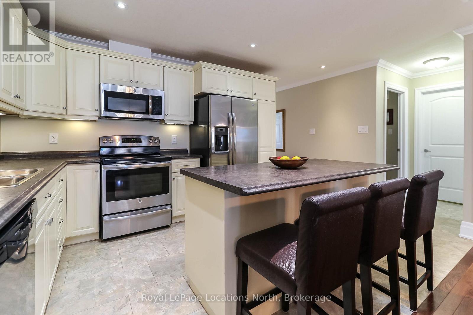 46 Garden Grove Crescent, Wasaga Beach, Ontario  L9Z 0E6 - Photo 15 - S13421340