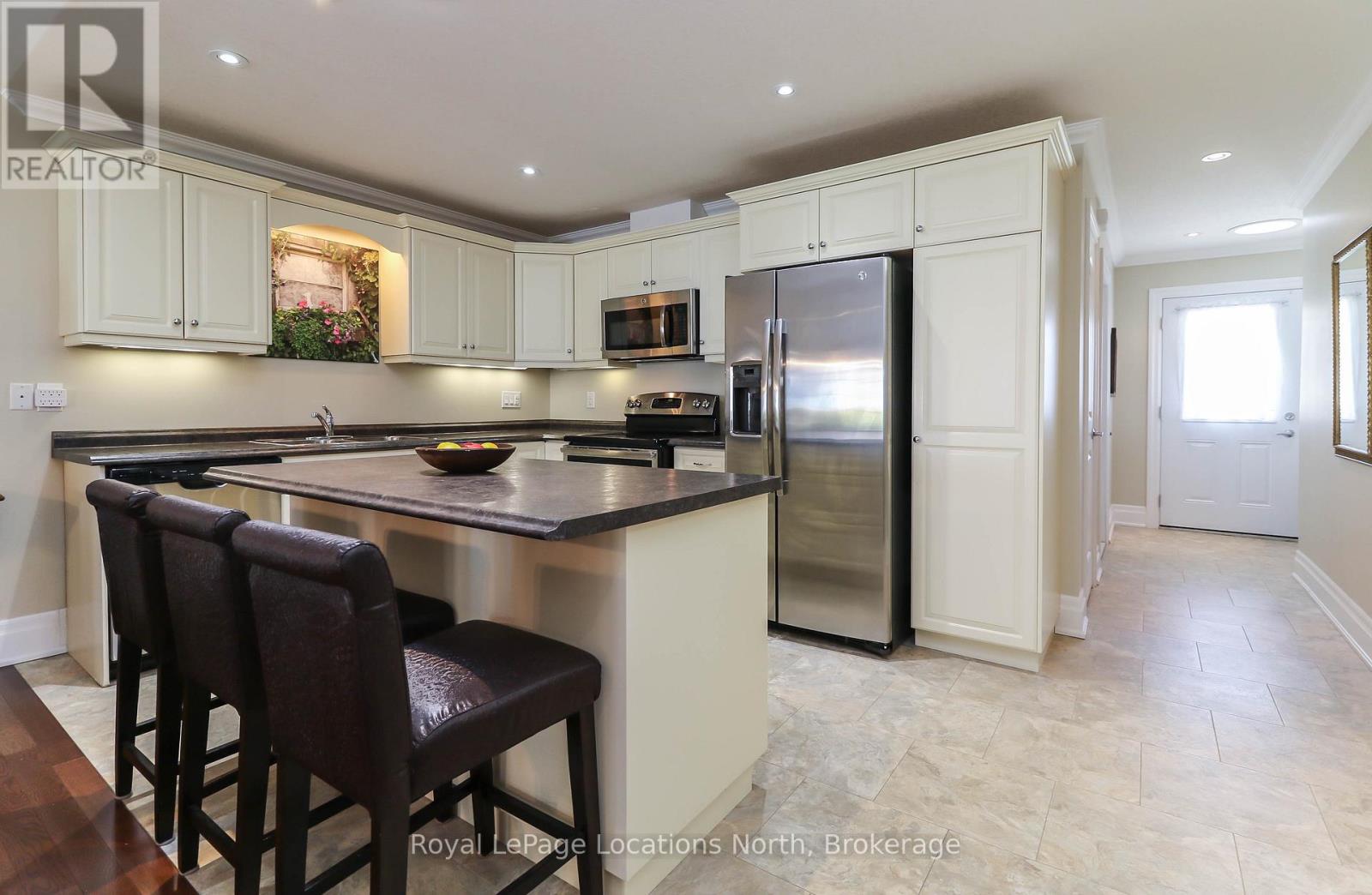 46 Garden Grove Crescent, Wasaga Beach, Ontario  L9Z 0E6 - Photo 7 - S13421340