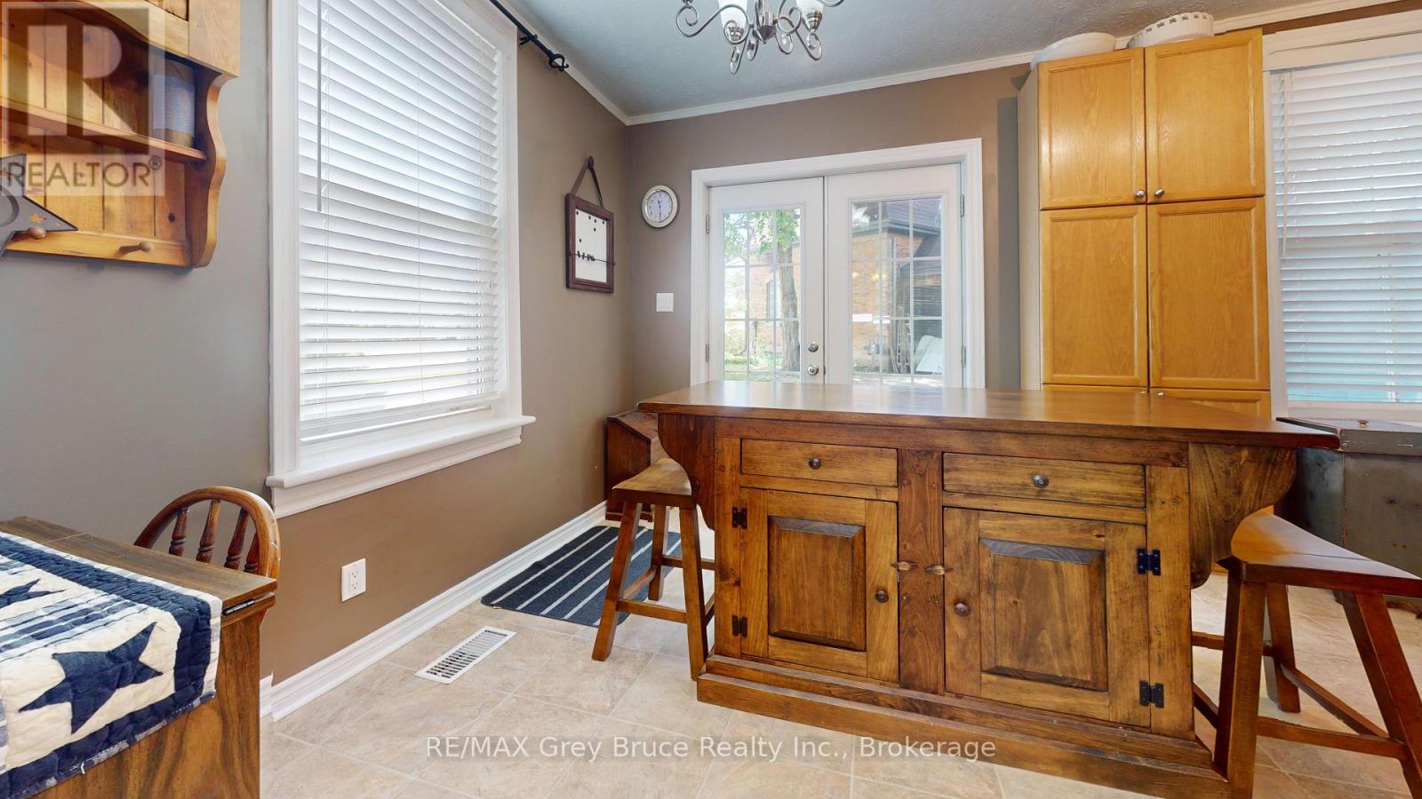 212 Yonge Street S, Arran-Elderslie, Ontario  N0H 2N0 - Photo 11 - X13421218