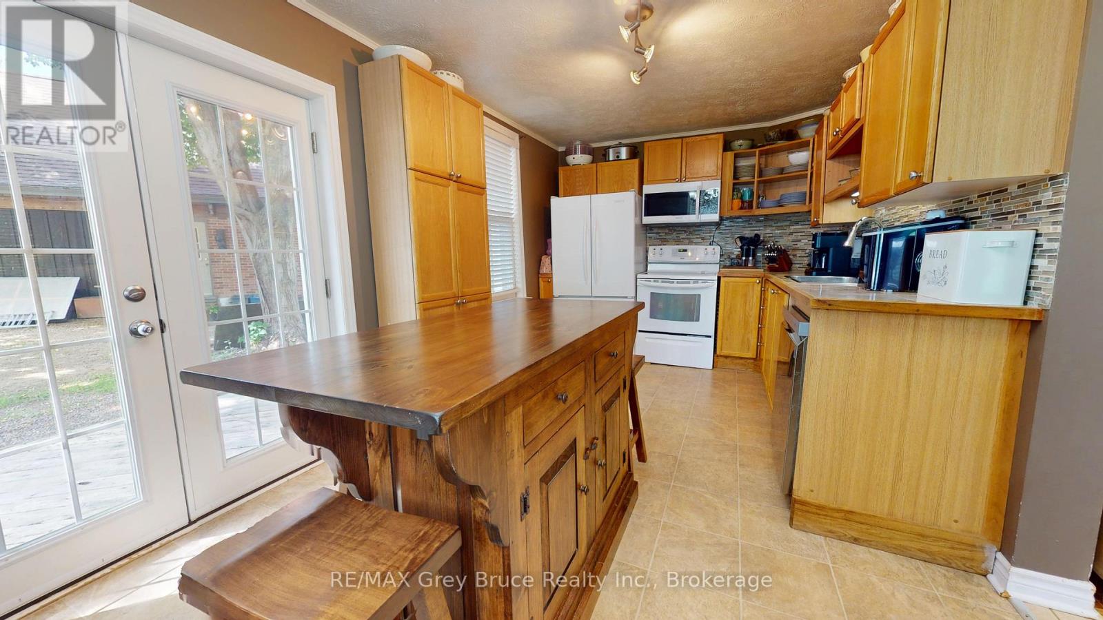 212 Yonge Street S, Arran-Elderslie, Ontario  N0H 2N0 - Photo 12 - X13421218