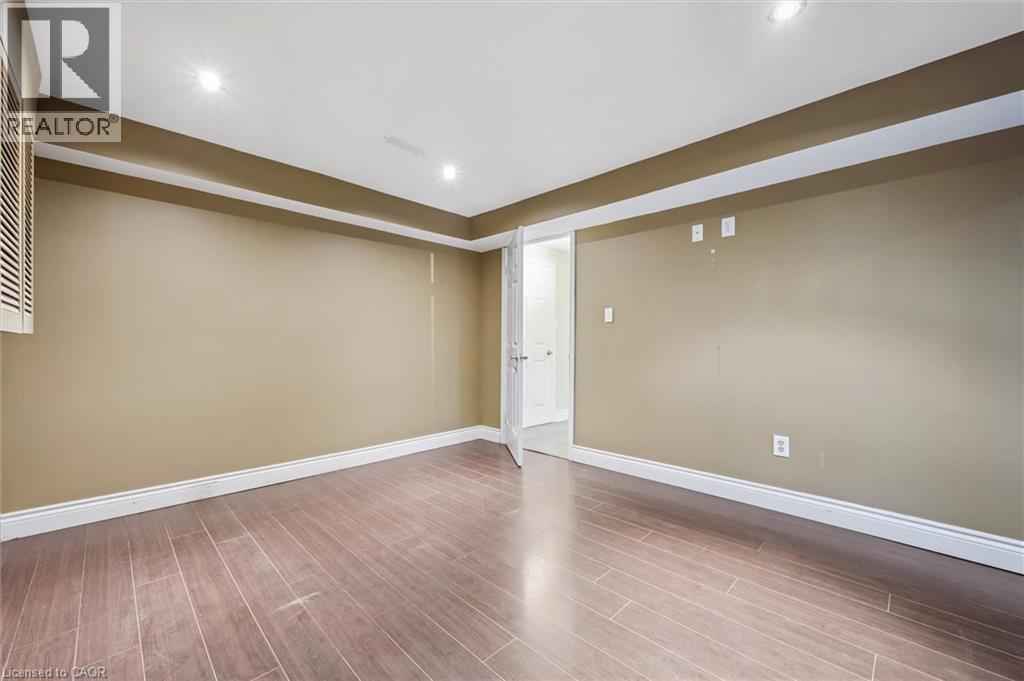 21 Tinatawa Court, Kitchener, Ontario  N2A 3K4 - Photo 24 - 40838247