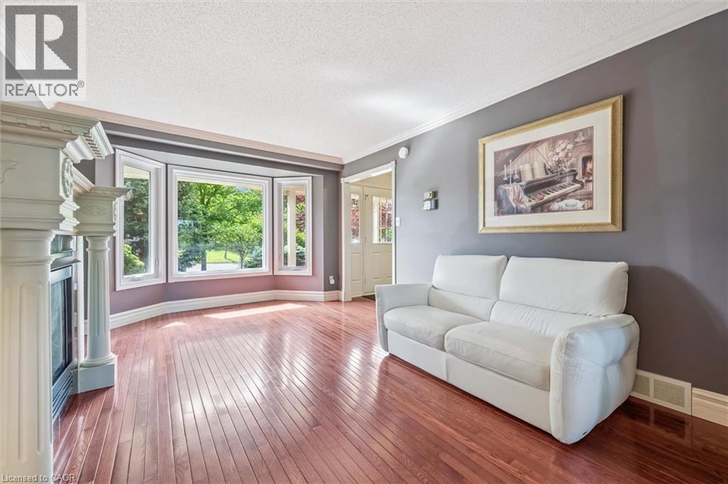 21 Tinatawa Court, Kitchener, Ontario  N2A 3K4 - Photo 5 - 40838247