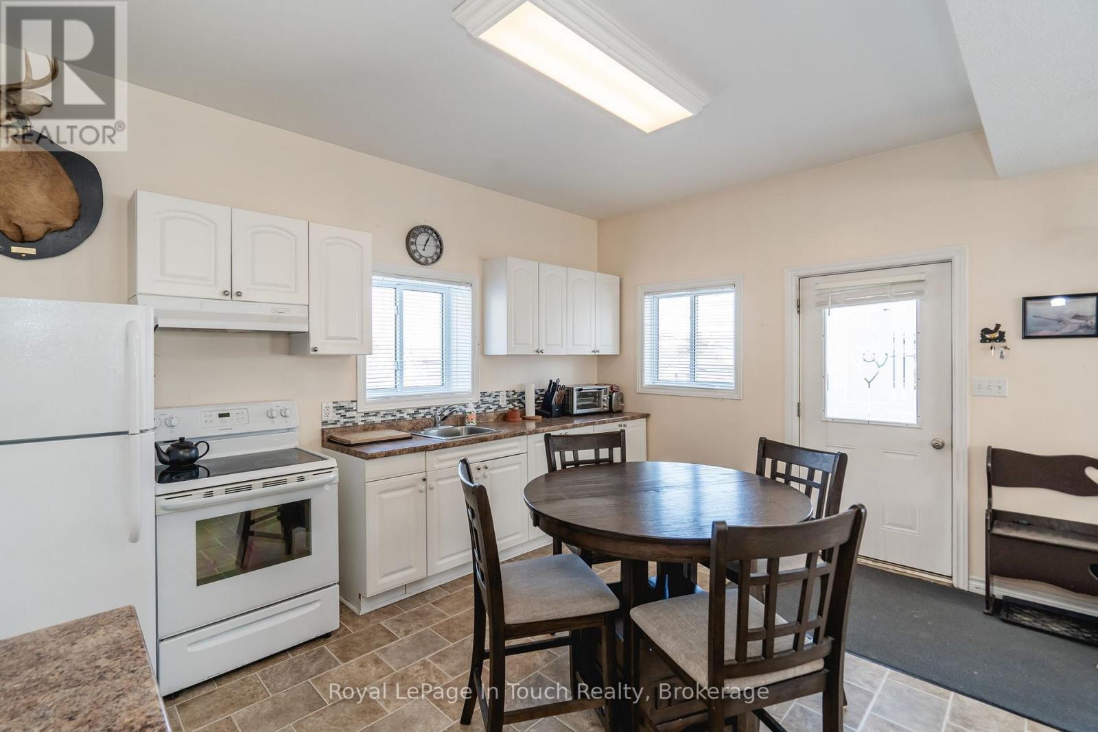 679 Montreal Street, Midland, Ontario  L4R 1G5 - Photo 10 - S13421928