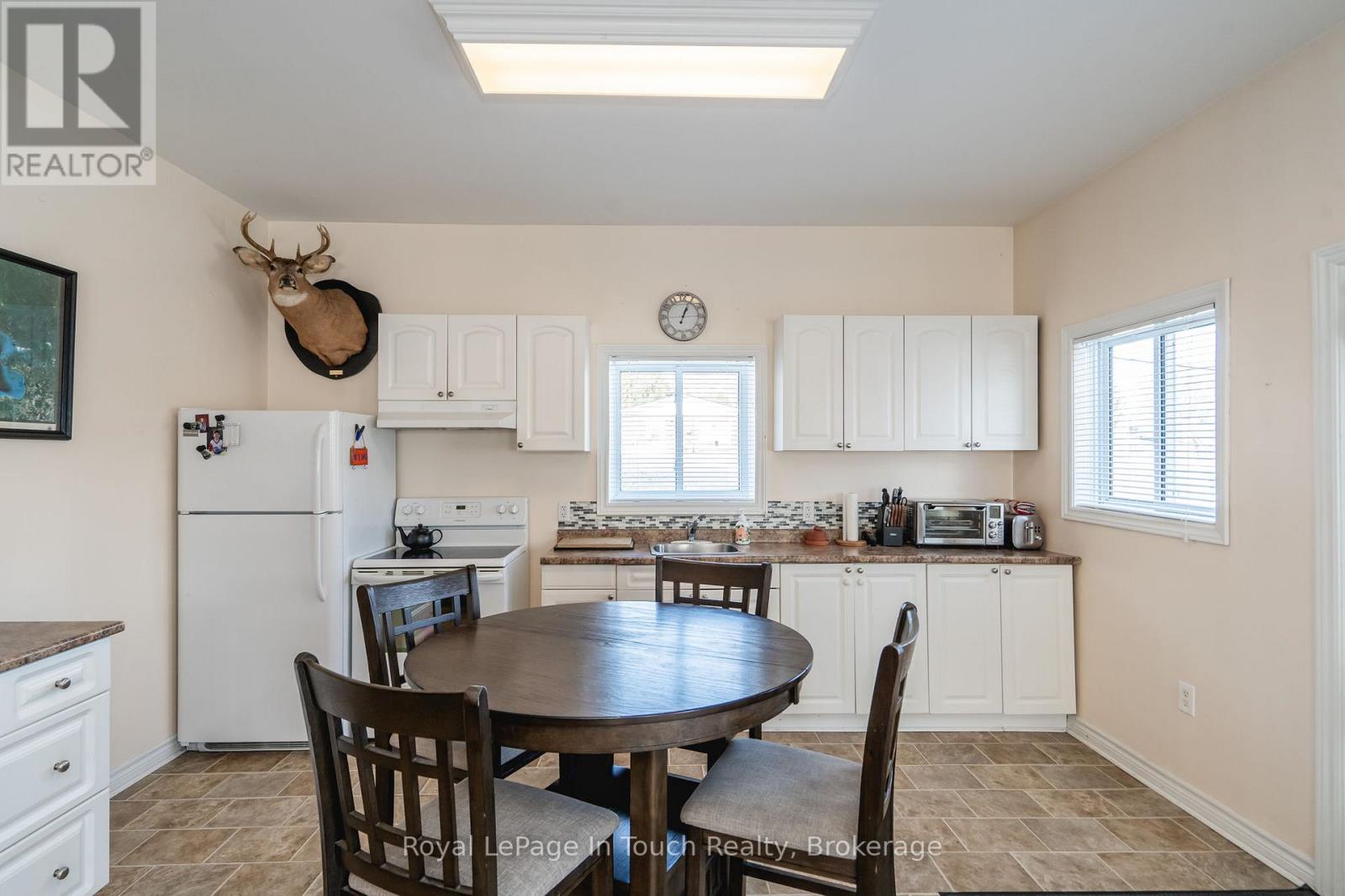 679 Montreal Street, Midland, Ontario  L4R 1G5 - Photo 8 - S13421928