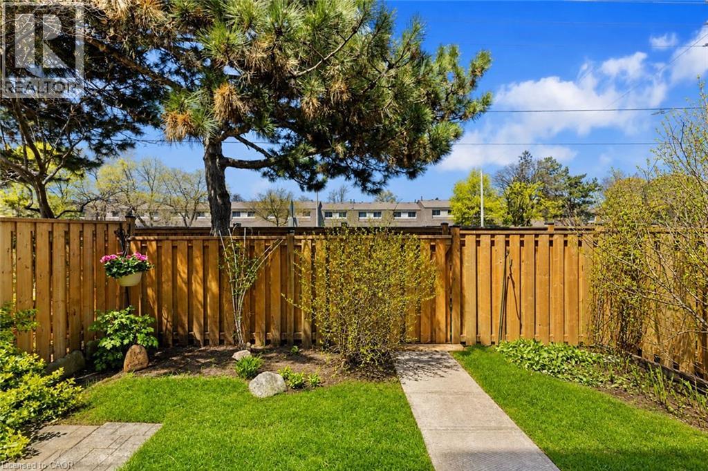2825 Gananoque Drive Unit# 11, Mississauga, Ontario  L5N 1V6 - Photo 30 - 40838360