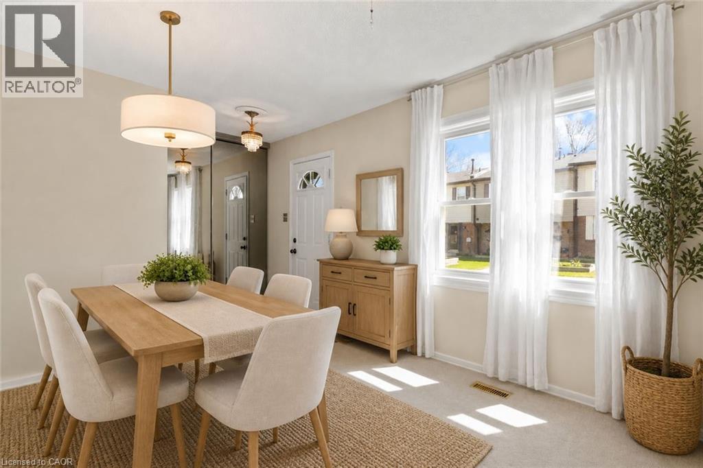 2825 Gananoque Drive Unit# 11, Mississauga, Ontario  L5N 1V6 - Photo 5 - 40838360