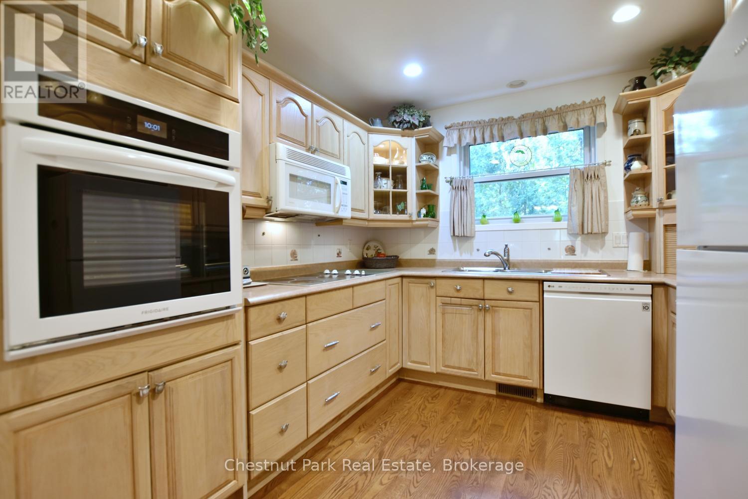 134 Lakewood Drive, Blue Mountains, Ontario  N0H 1J0 - Photo 35 - X13422364