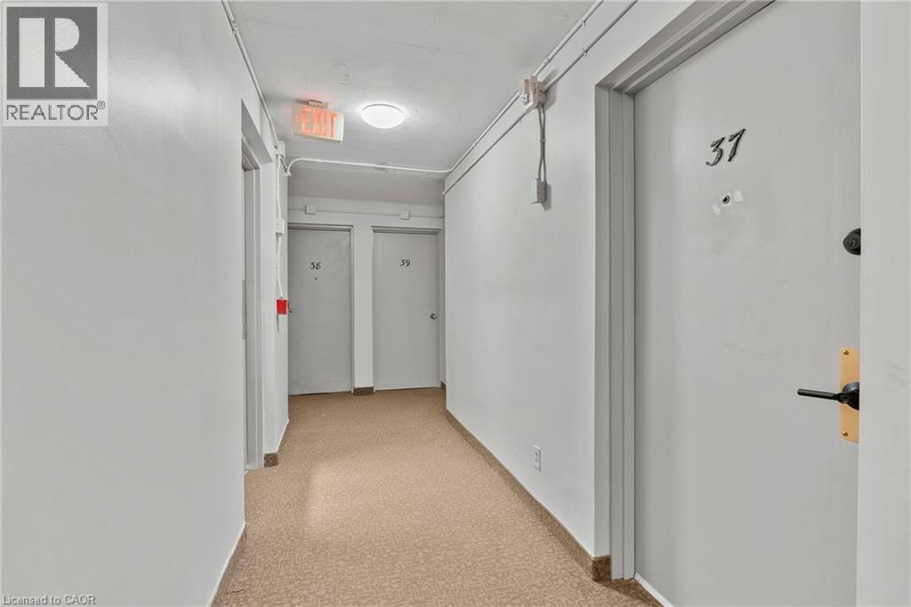 456 Carlton Street Unit# 37, St. Catharines, Ontario  L2M 4X1 - Photo 4 - 40838323