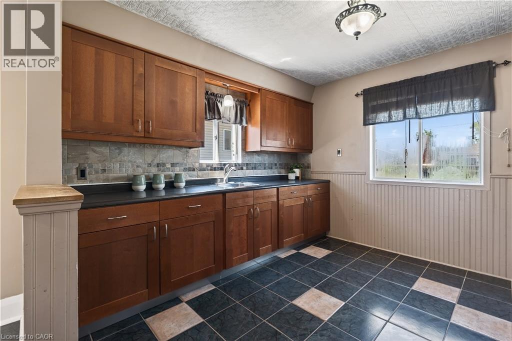 71 S Scholfield Avenue S, Welland, Ontario  L3B 1N4 - Photo 15 - 40837981