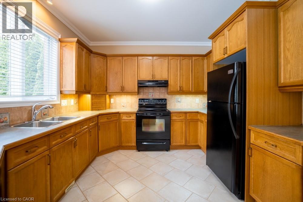 8 Sophie Court, Grimsby, Ontario  L3M 5L6 - Photo 13 - 40838394