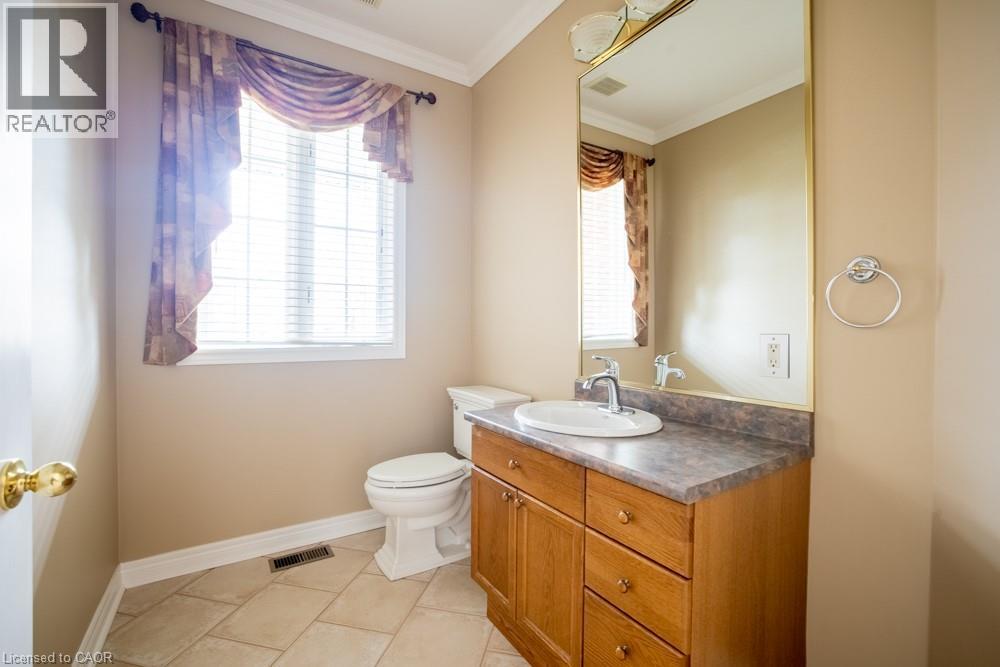 8 Sophie Court, Grimsby, Ontario  L3M 5L6 - Photo 21 - 40838394