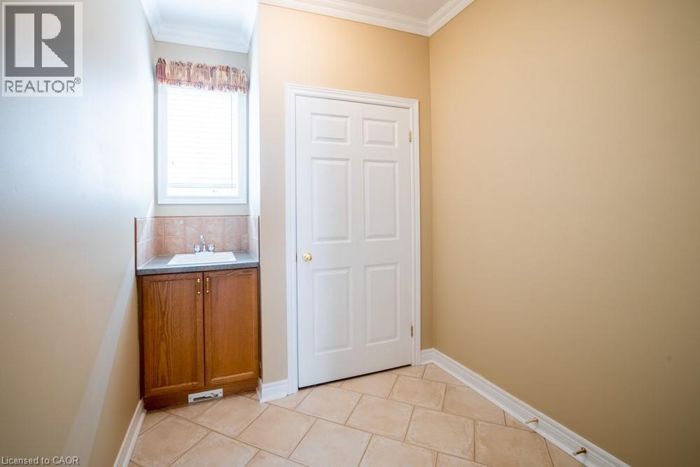 8 Sophie Court, Grimsby, Ontario  L3M 5L6 - Photo 22 - 40838394