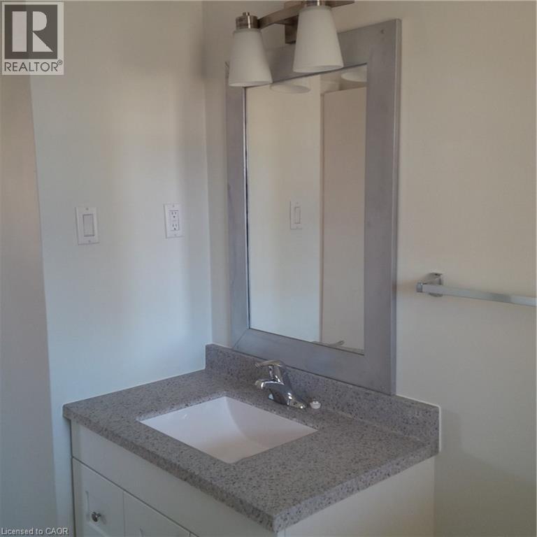 245 Eighth Avenue, Kitchener, Ontario  N2C 1S6 - Photo 15 - 40837390