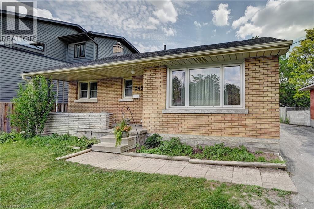 245 Eighth Avenue, Kitchener, Ontario  N2C 1S6 - Photo 2 - 40837390