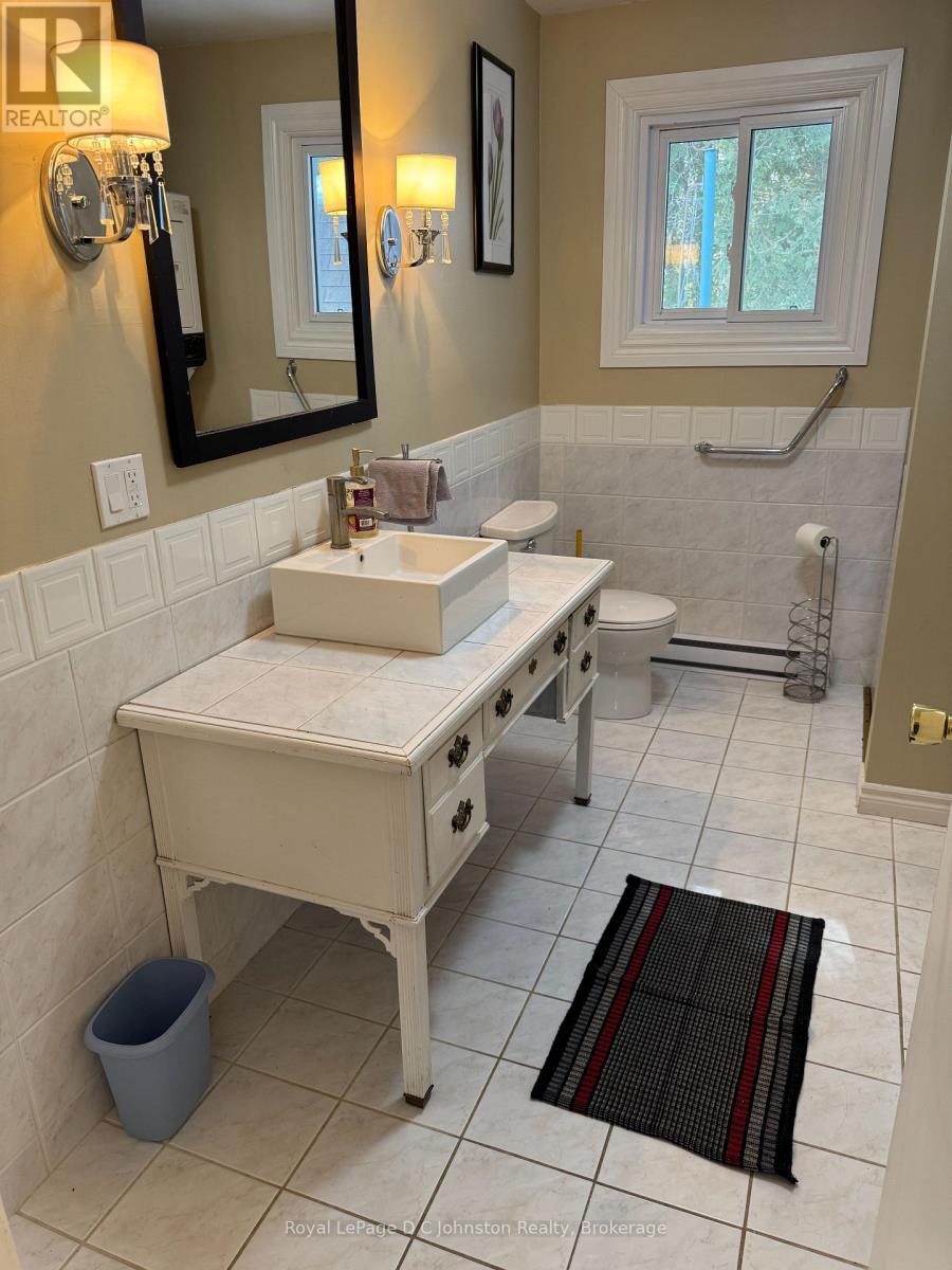 341 Palmerston Street, Saugeen Shores, Ontario  N0H 2L0 - Photo 15 - X13423708