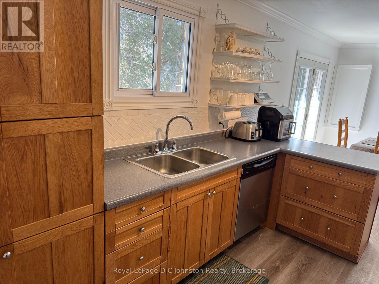 341 Palmerston Street, Saugeen Shores, Ontario  N0H 2L0 - Photo 5 - X13423708
