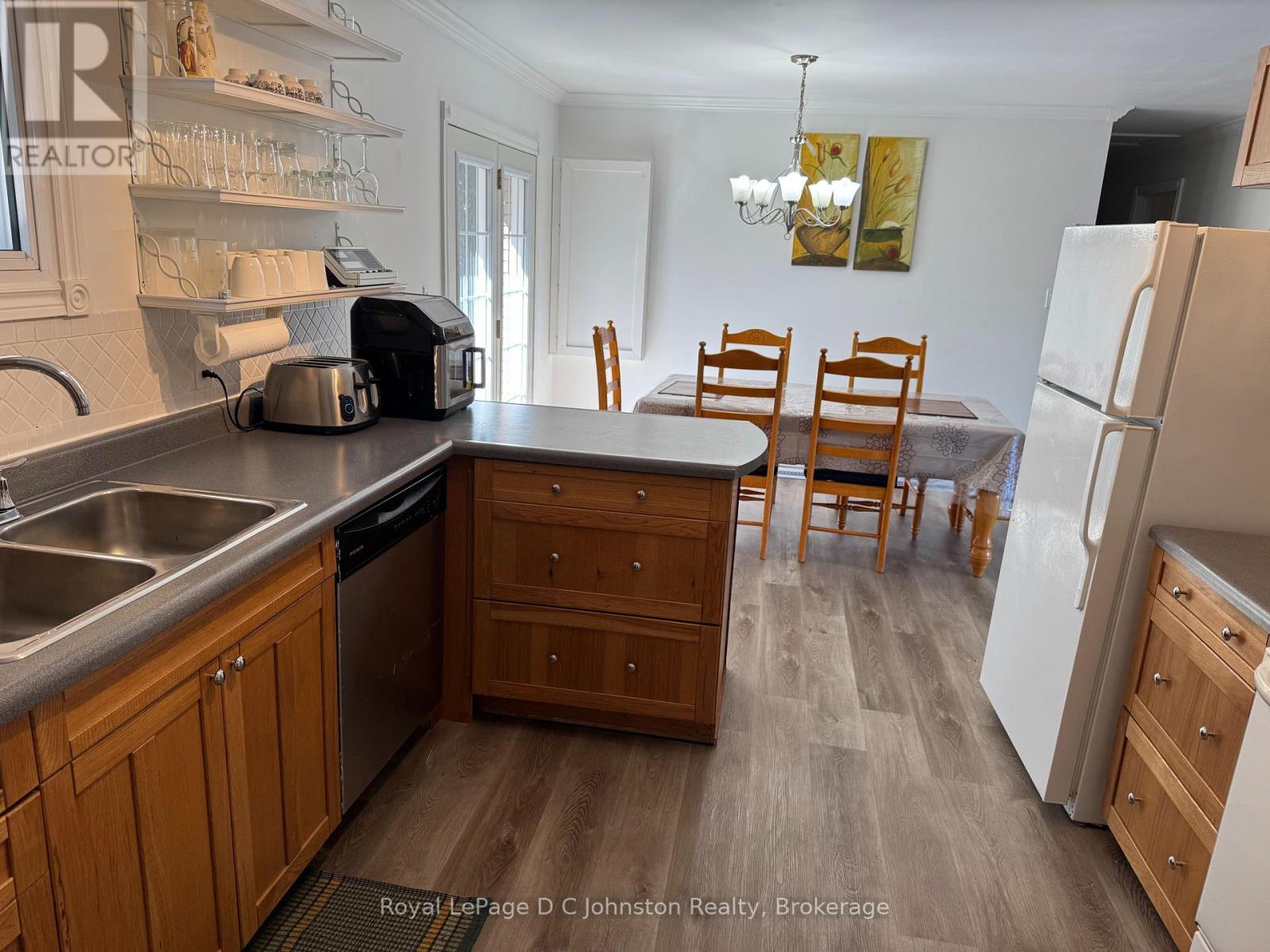 341 Palmerston Street, Saugeen Shores, Ontario  N0H 2L0 - Photo 8 - X13423708