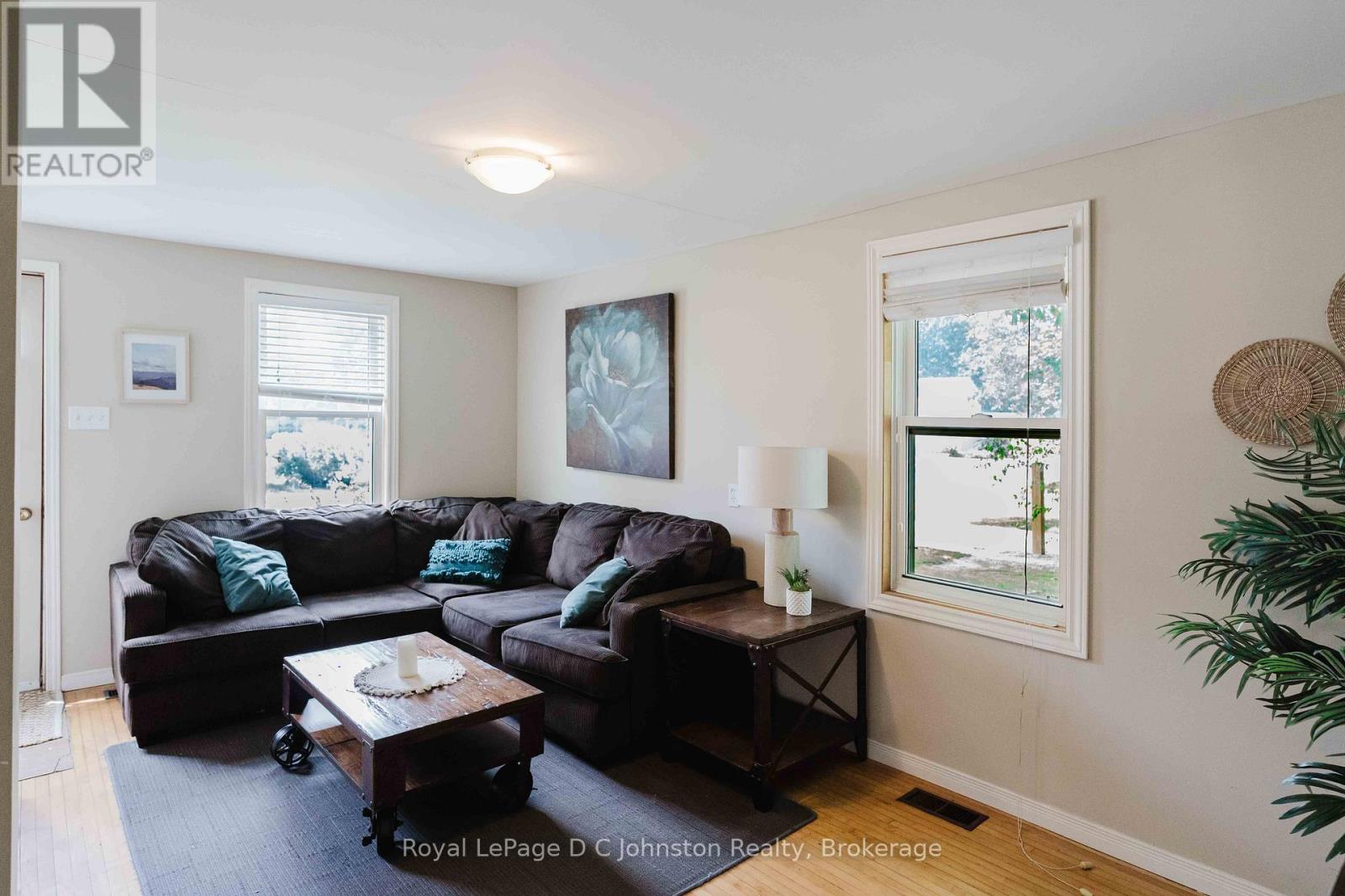 561 Wellington Street, Saugeen Shores, Ontario  N0H 2C4 - Photo 12 - X13424010