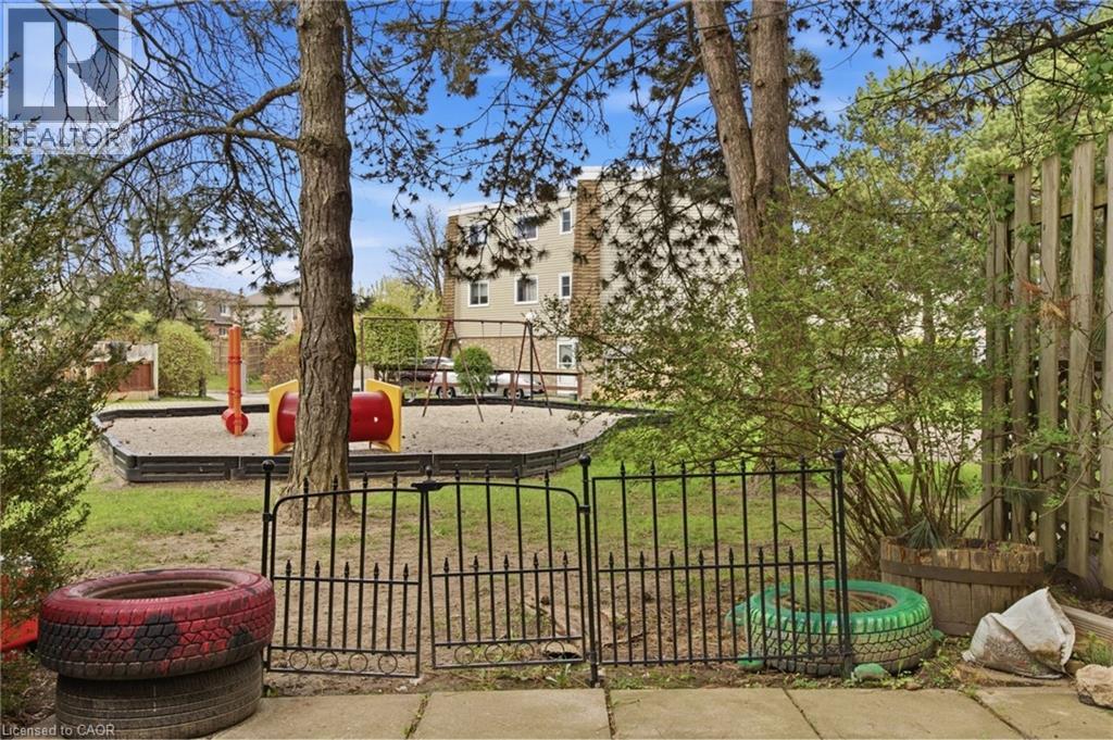 60 Elmsdale Drive Unit# 46, Kitchener, Ontario  N2E 2G4 - Photo 39 - 40838130