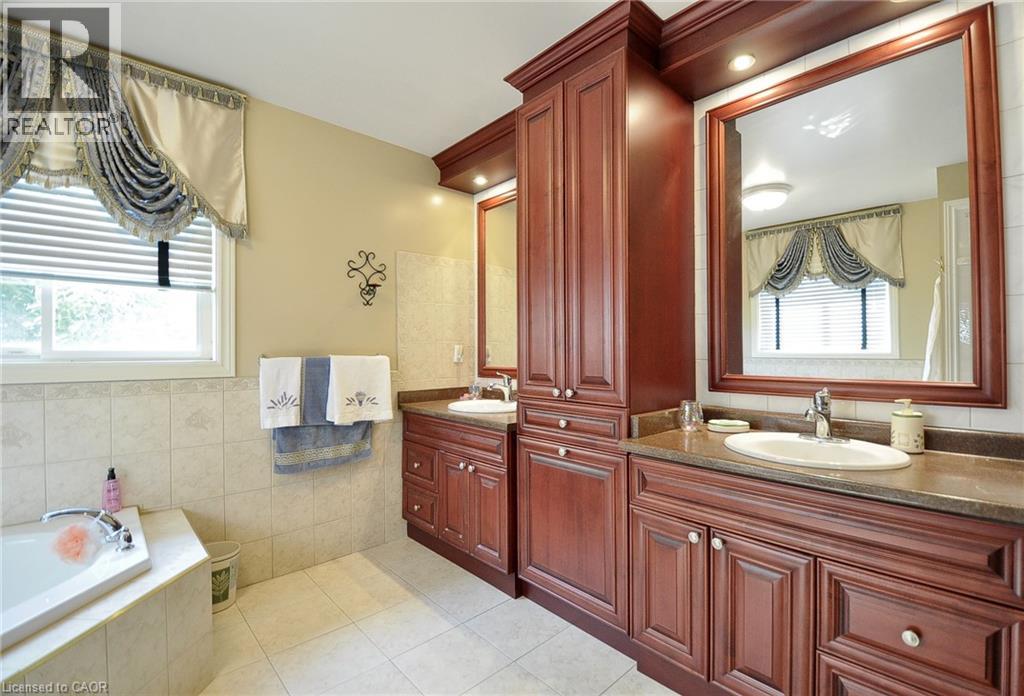 39 Peregrine Crescent, Cambridge, Ontario  N1T 1N9 - Photo 20 - 40837637