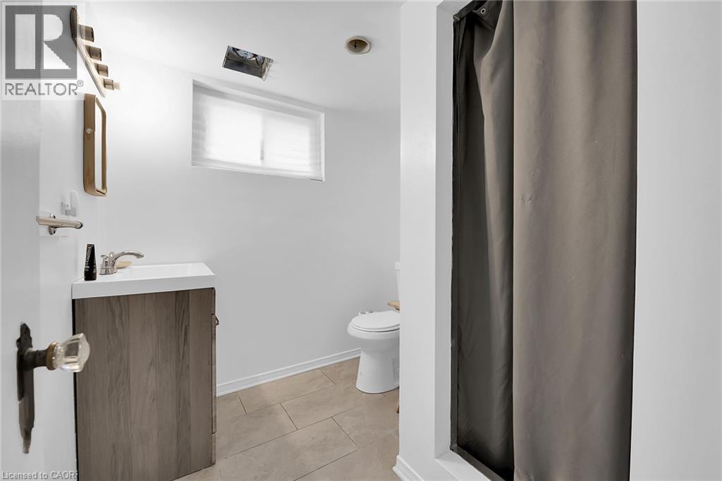70 Concord Avenue, St. Catharines, Ontario  L2M 5N8 - Photo 24 - 40837860