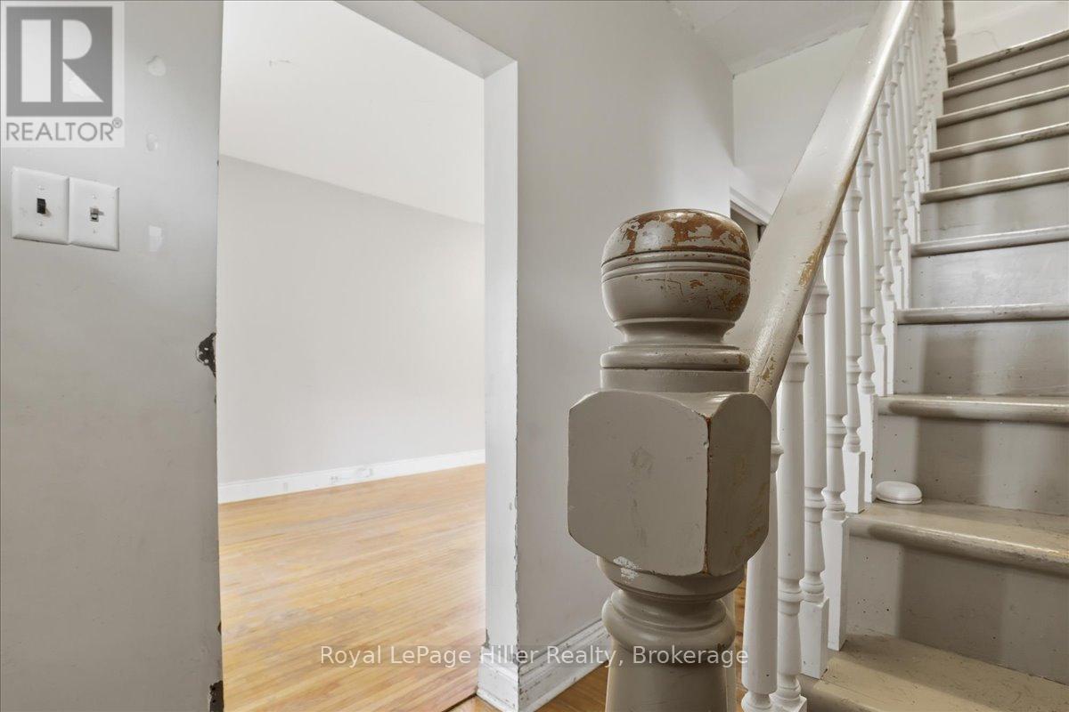 166 West Gore Street, Stratford, Ontario  N5A 1K5 - Photo 10 - X13424304