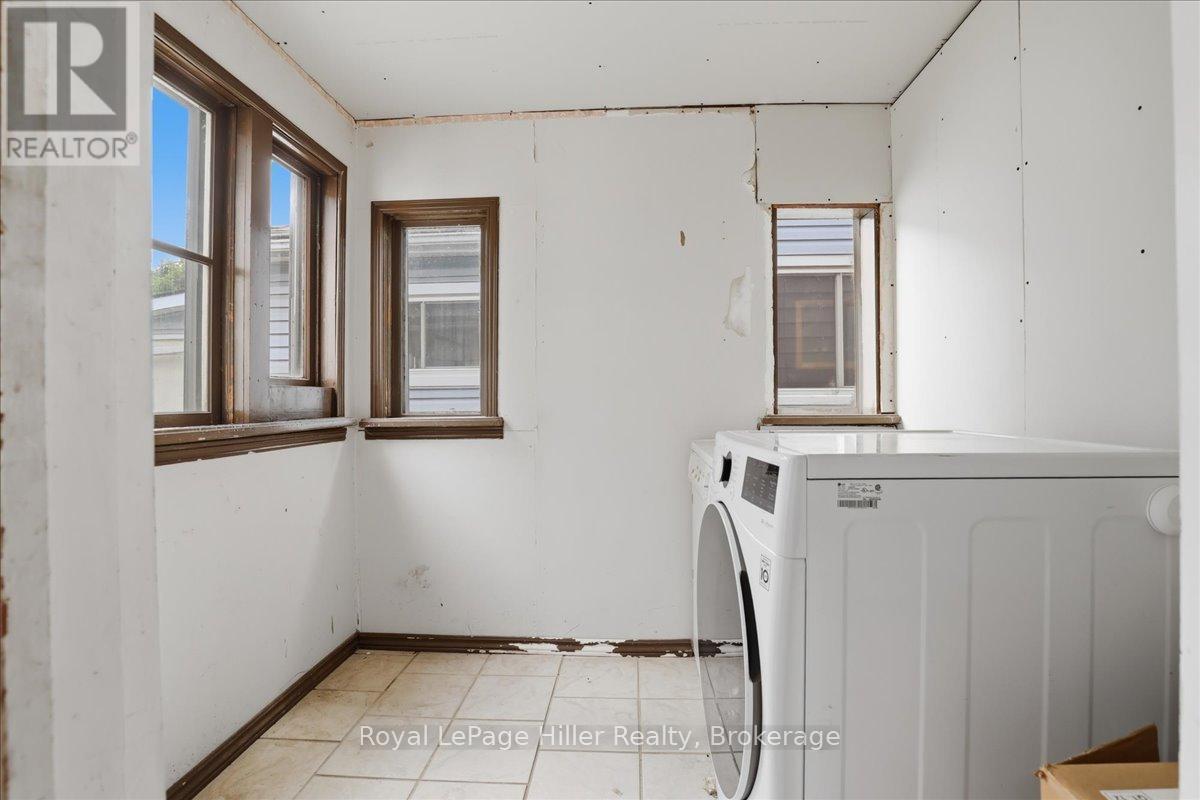 166 West Gore Street, Stratford, Ontario  N5A 1K5 - Photo 16 - X13424304