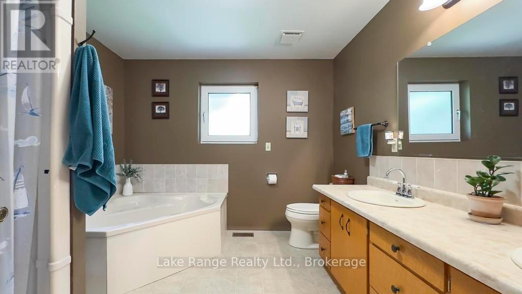 201 Shadywood Crescent, Huron-Kinloss, Ontario  N2Z 2X3 - Photo 14 - X13424314