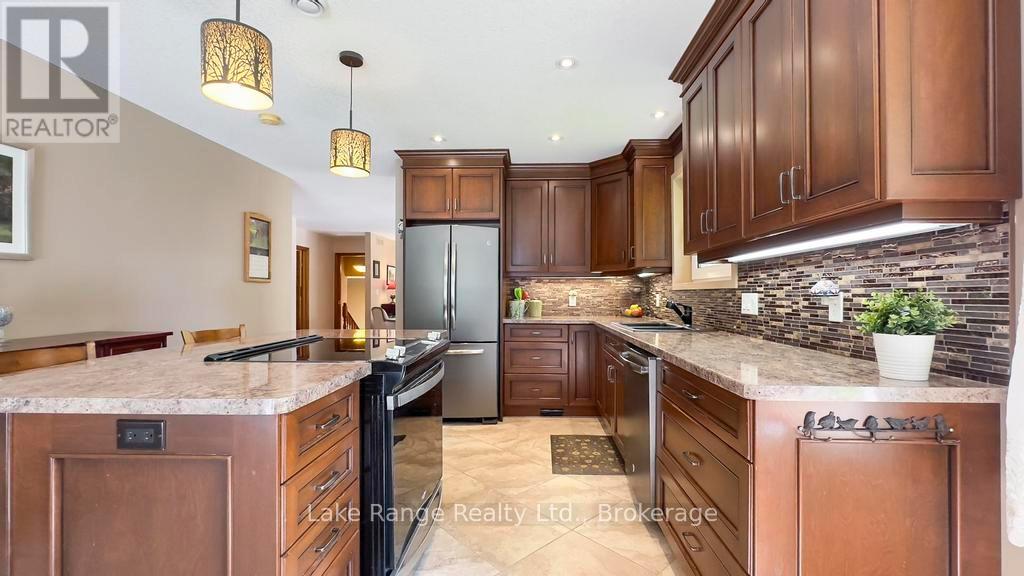 201 Shadywood Crescent, Huron-Kinloss, Ontario  N2Z 2X3 - Photo 4 - X13424314
