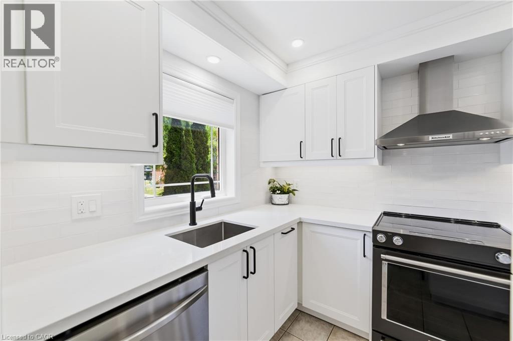 242 Upper Mount Albion Road Unit# 13, Stoney Creek, Ontario  L8J 0B1 - Photo 17 - 40838432