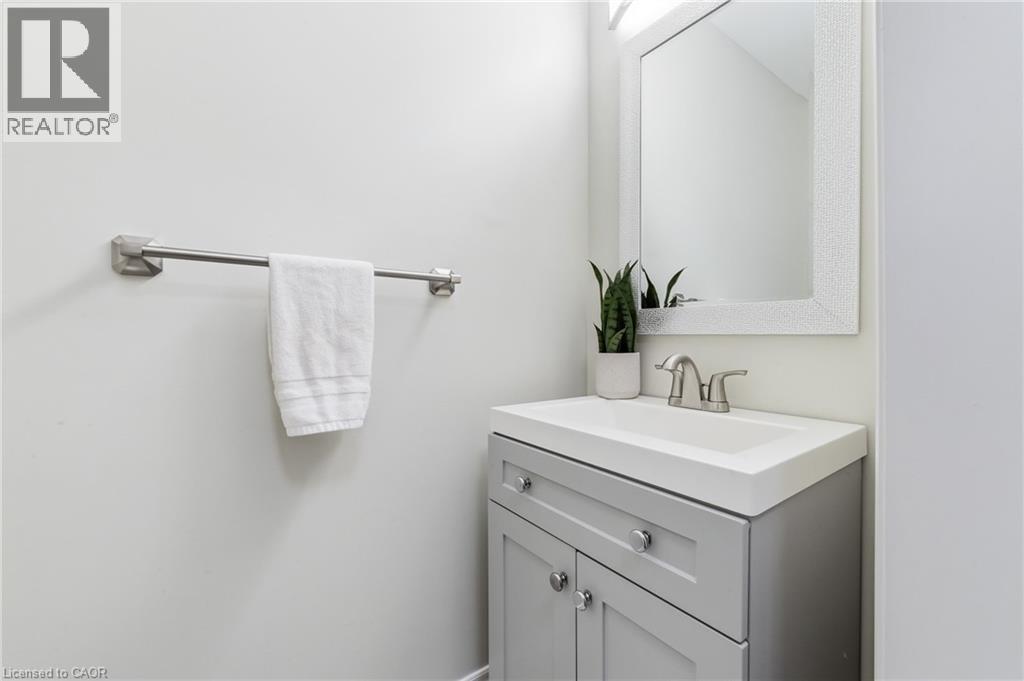242 Upper Mount Albion Road Unit# 13, Stoney Creek, Ontario  L8J 0B1 - Photo 19 - 40838432