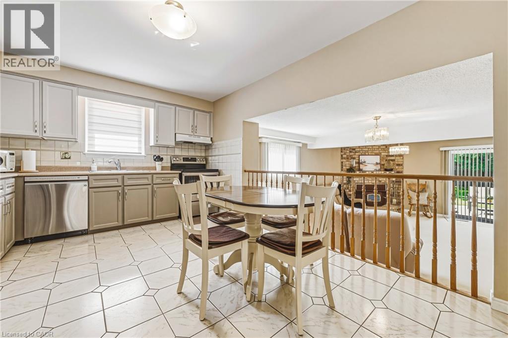 565 Stone Church Road W, Hamilton, Ontario  L9B 1A5 - Photo 10 - 40838373