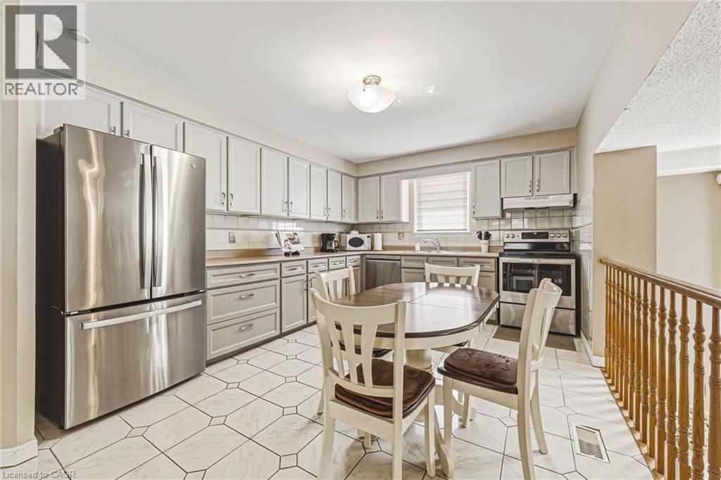 565 Stone Church Road W, Hamilton, Ontario  L9B 1A5 - Photo 11 - 40838373