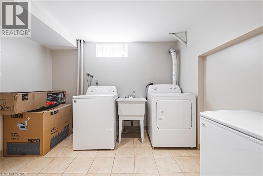 565 Stone Church Road W, Hamilton, Ontario  L9B 1A5 - Photo 33 - 40838373