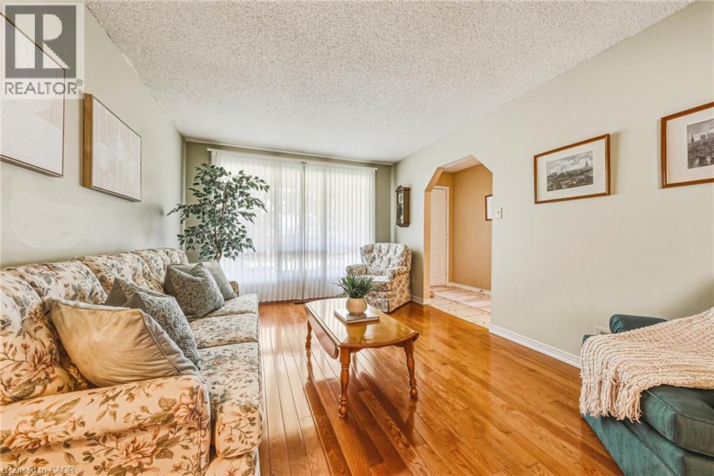 565 Stone Church Road W, Hamilton, Ontario  L9B 1A5 - Photo 7 - 40838373