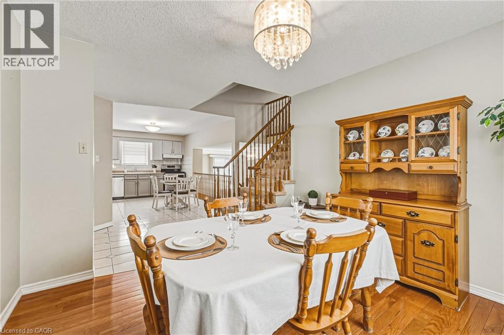565 Stone Church Road W, Hamilton, Ontario  L9B 1A5 - Photo 9 - 40838373