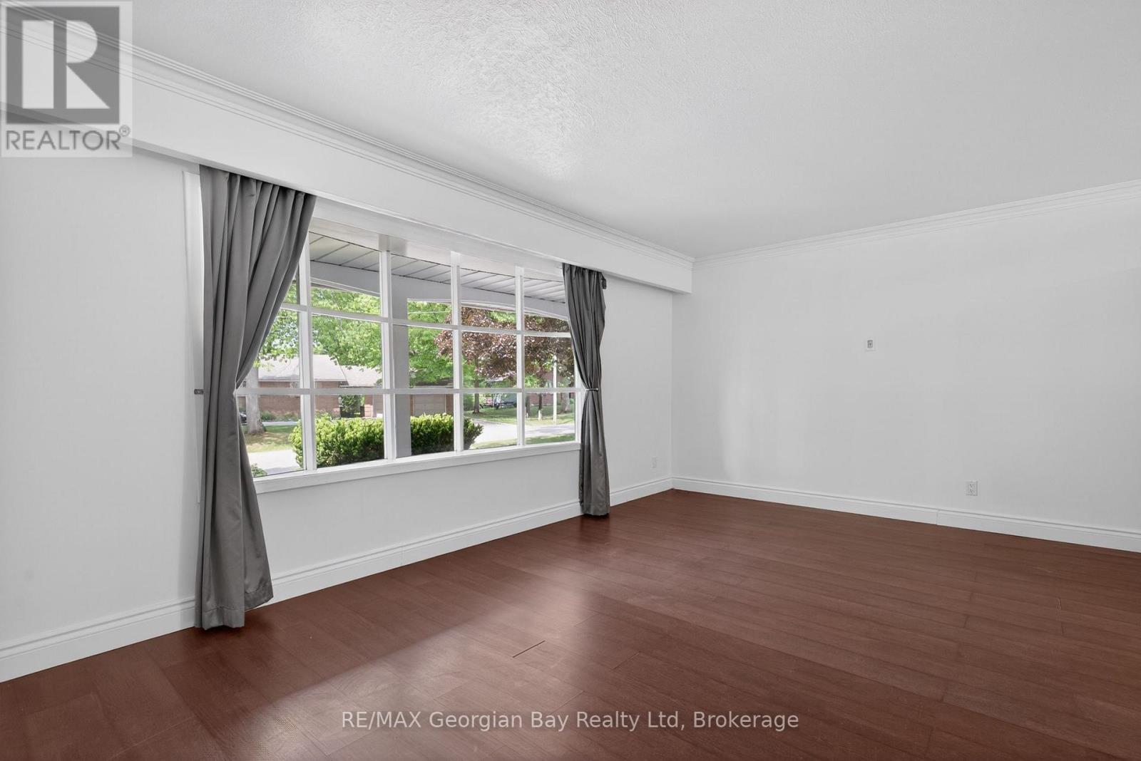 329 Glenbrook Drive, Midland, Ontario  L4R 5G4 - Photo 4 - S13424482