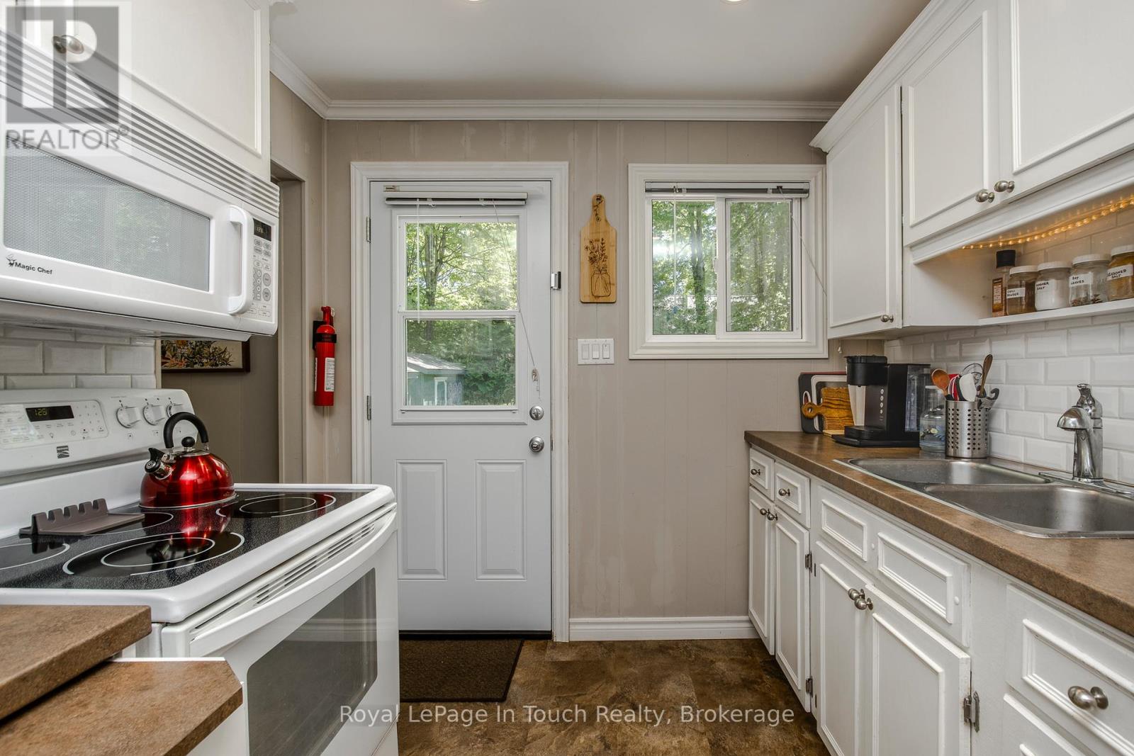 19 Adelard Road, Tiny, Ontario  L0L 2J0 - Photo 14 - S13424770