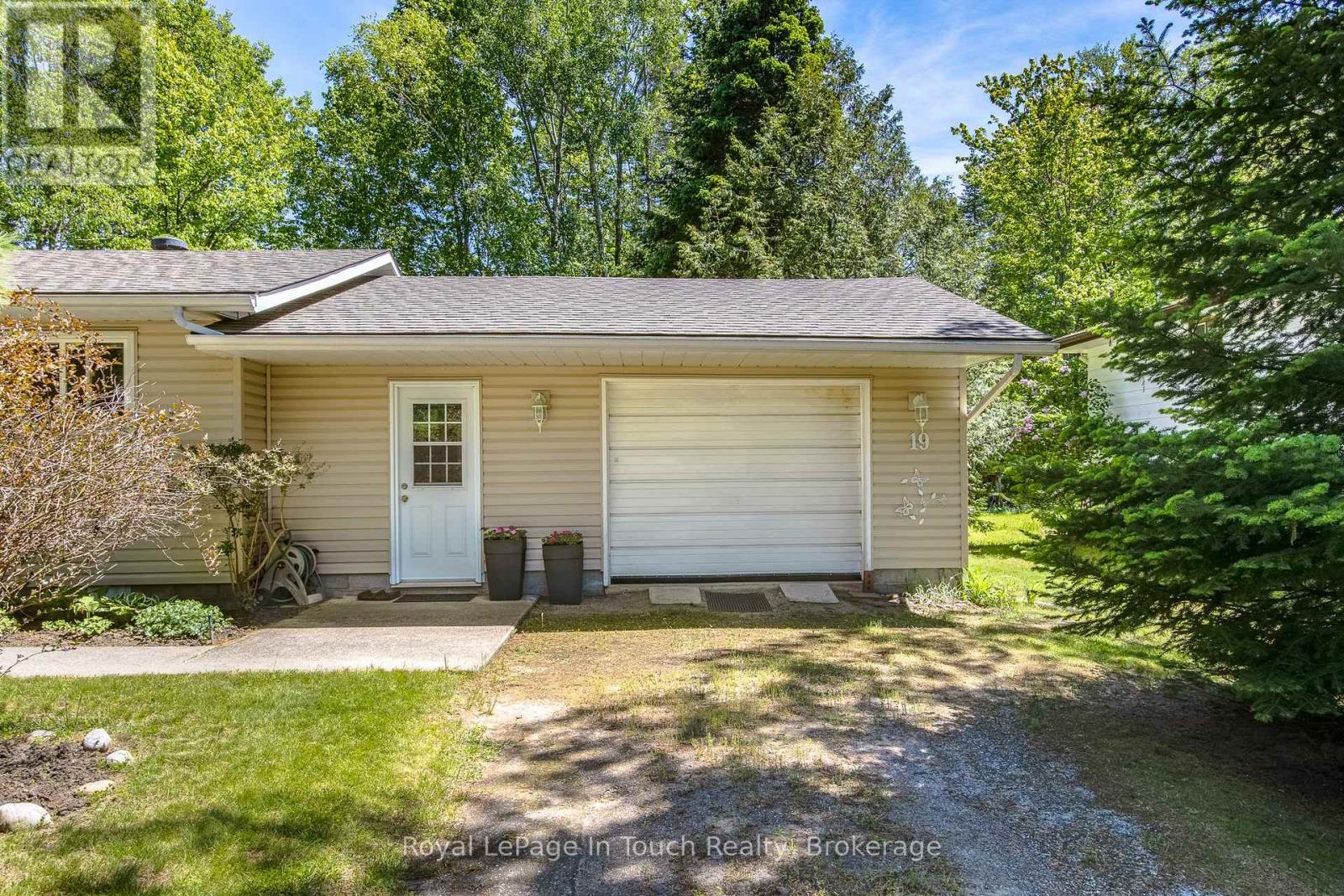 19 Adelard Road, Tiny, Ontario  L0L 2J0 - Photo 6 - S13424770