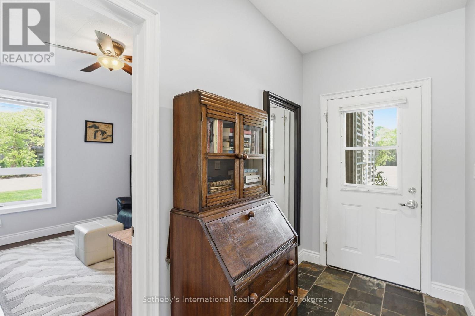 694 Johnston Park Avenue, Collingwood, Ontario  L9Y 5C7 - Photo 5 - S13424780