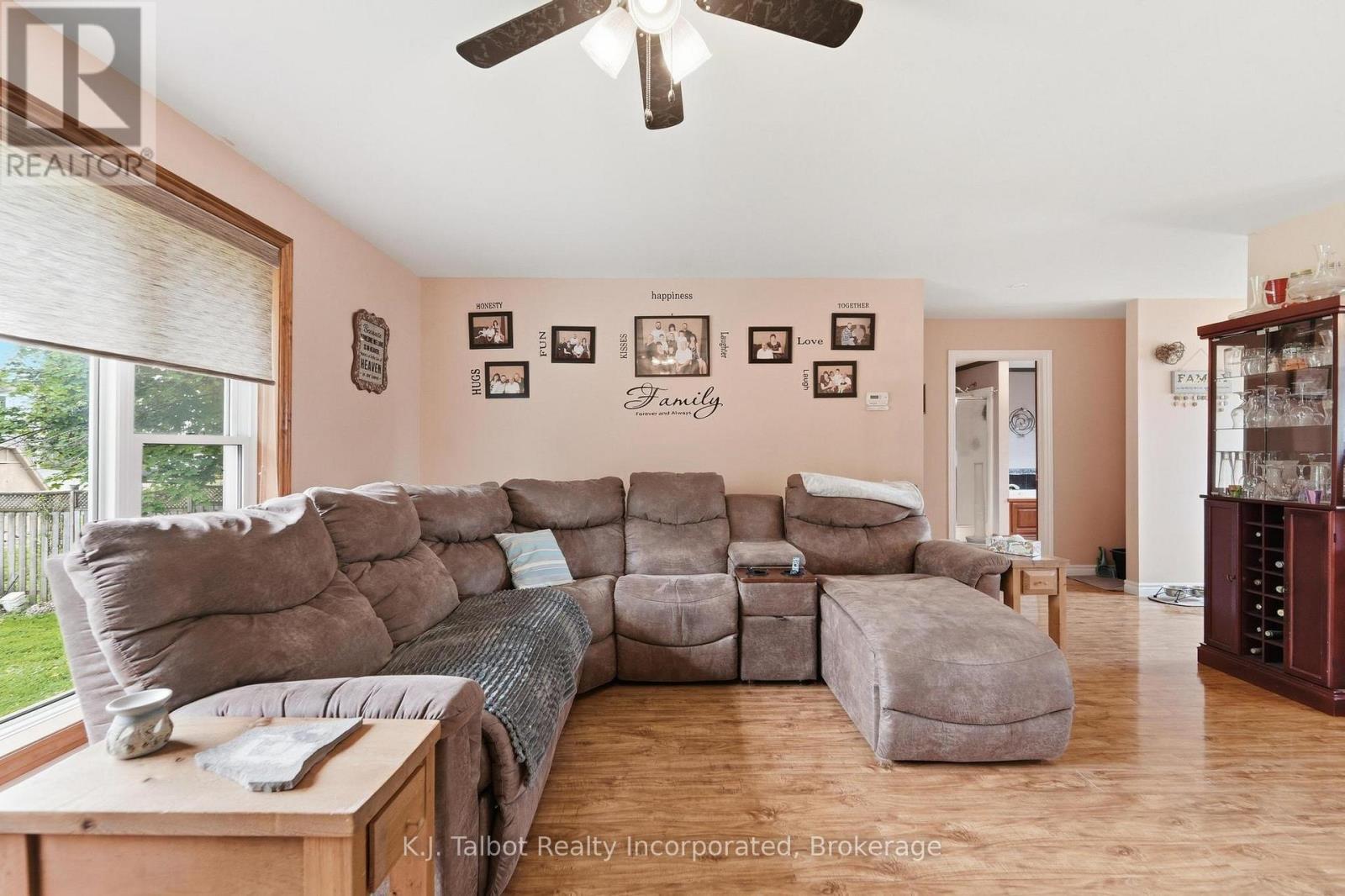 155 James Street, Central Huron, Ontario  N0M 1L0 - Photo 6 - X13424846