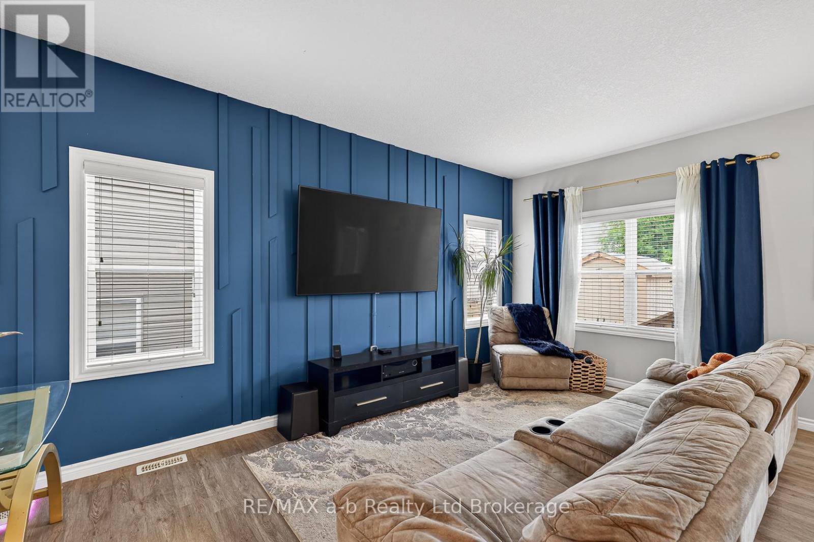 29 Kendell Lane, Ingersoll, Ontario  N5C 0B7 - Photo 3 - X13425096