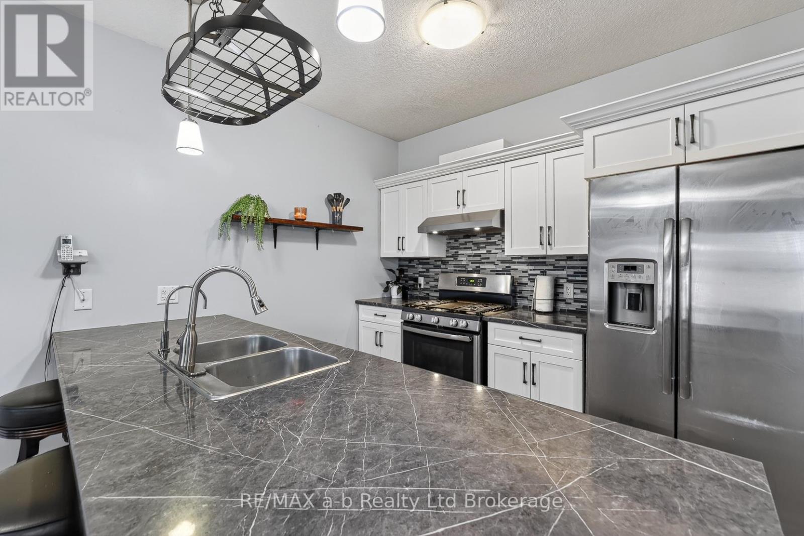 29 Kendell Lane, Ingersoll, Ontario  N5C 0B7 - Photo 8 - X13425096